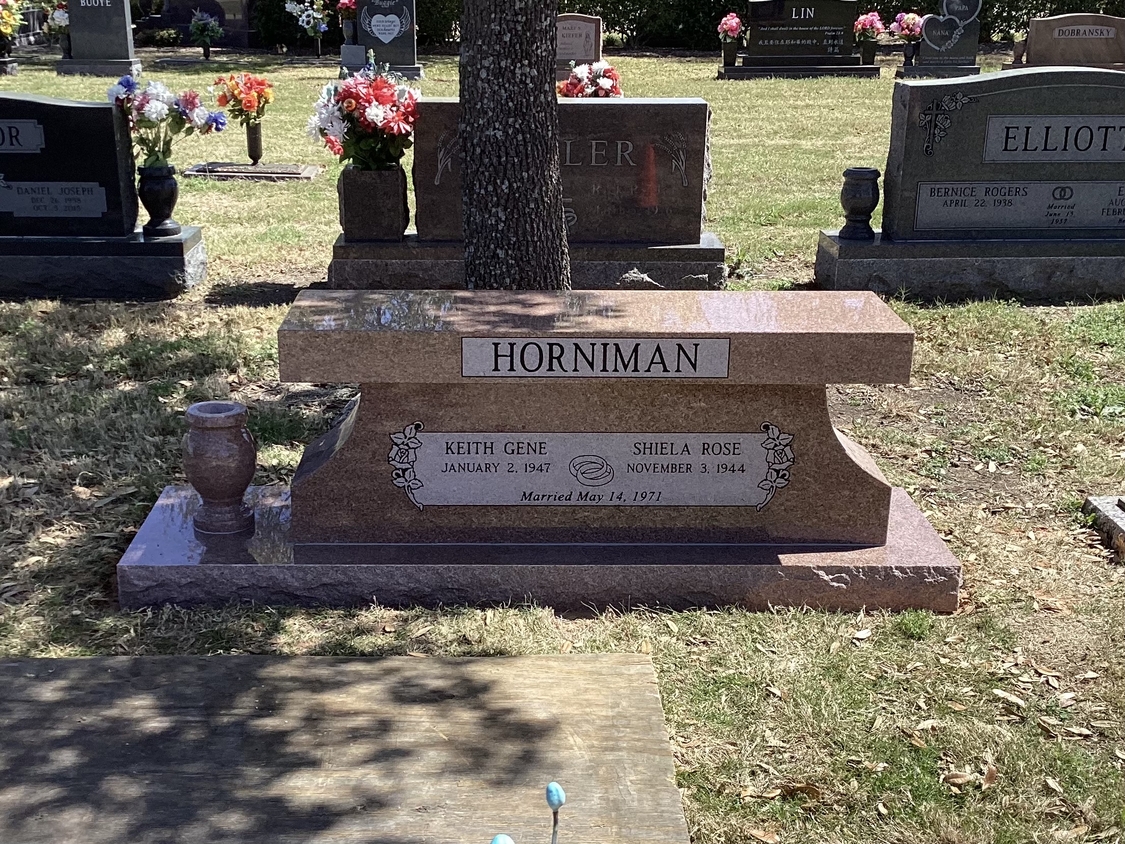 Morning Rose - Canada Monument - 4 Seasons/Ridgeview Memorial Park, Allen TX
