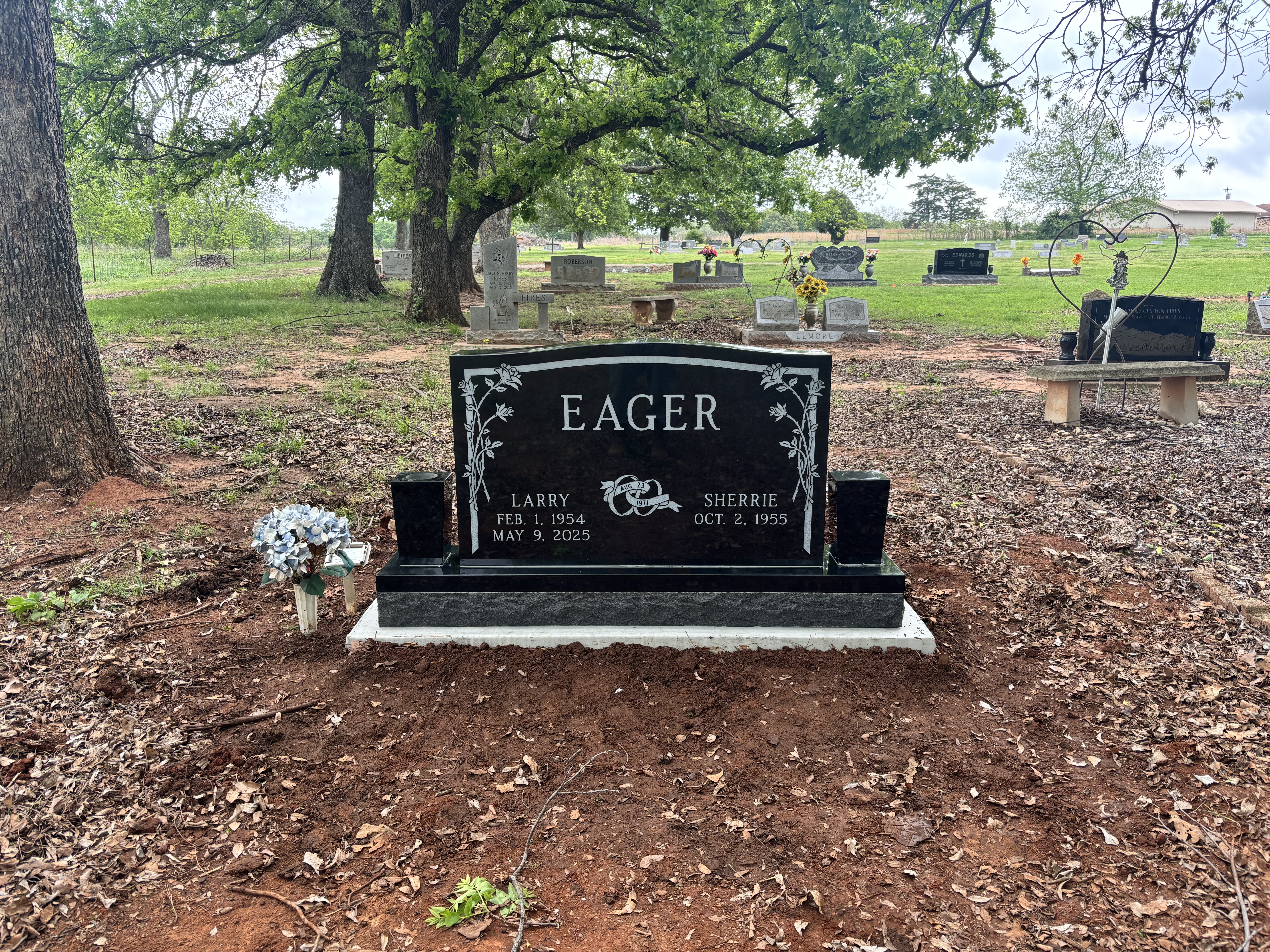 Top black Monument - Dolberg Baptist Cemetery, Roff OK