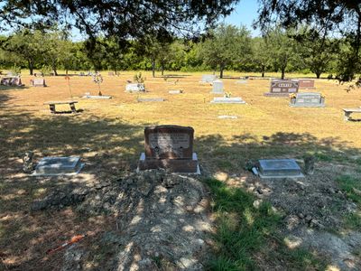 Monument - Burns, Trenton TX