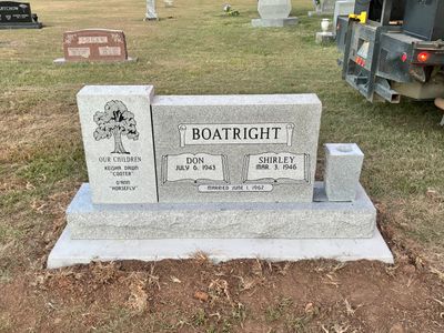 Light Grey Monument - East Hill Cemetery, Roff OK