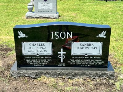 Top black Monument - Lakeview Cemetery, Lavon TX